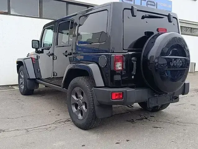 Gebraucht Jeep Wrangler Unlimited 200 PS (147 kW) 2017 Schwarz (black) SUV