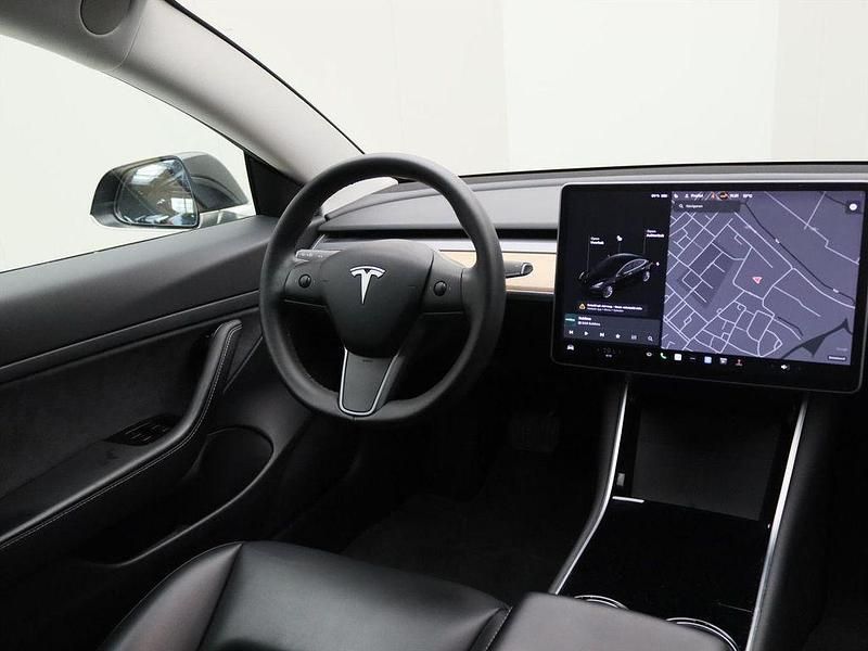Gebraucht Tesla Model 3 Standard Range 225 kW (306 PS) 2020 Schwarz Limousine