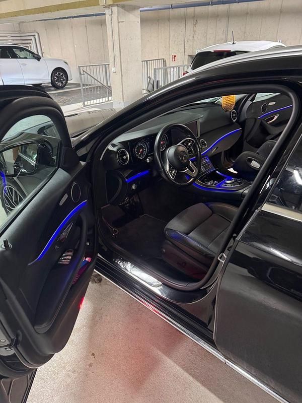 Gebraucht Mercedes E200 Avantgarde 184 PS (135 kW) 2019 Schwarz Kombi