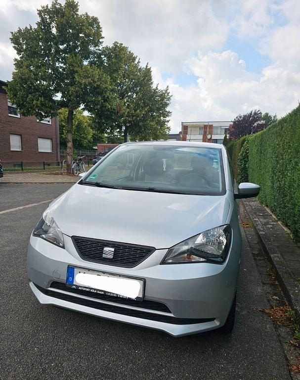 Grau Gebraucht 2012 Seat Mii Kleinwagen | 3.250 € (Fairer Preis) - Bild 1/4