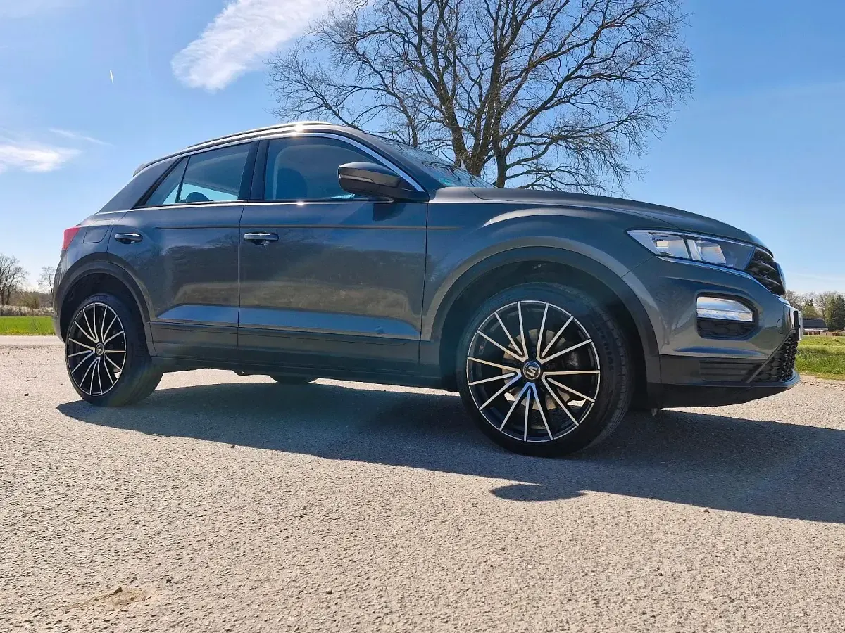 Gebraucht VW T-Roc Comfortline 150 PS (110 kW) 2017 Grau SUV