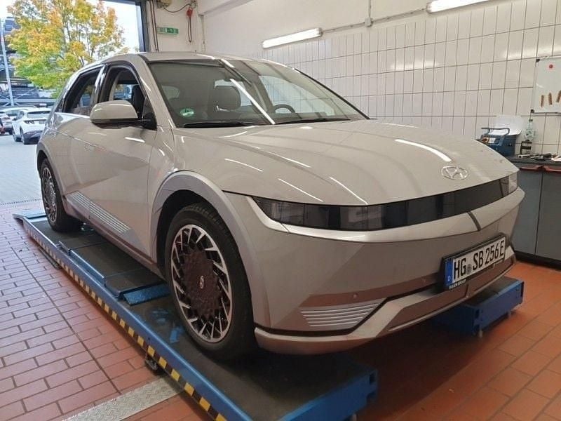 Grau Gebraucht 2021 Hyundai Ioniq 5 Techniq SUV | 23.870 € (Fairer Preis) - Bild 1/4