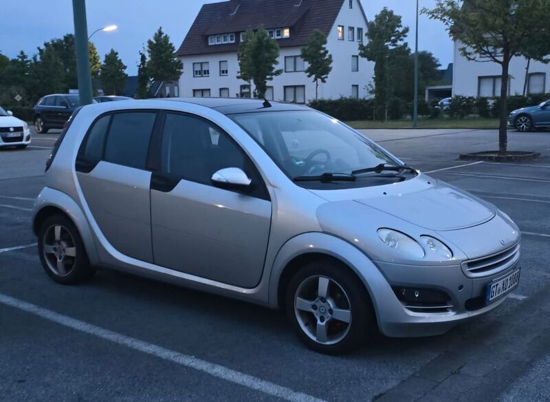 Silber Gebraucht 2006 Smart ForFour Limousine | 1.600 € (Fairer Preis) - Bild 1/4