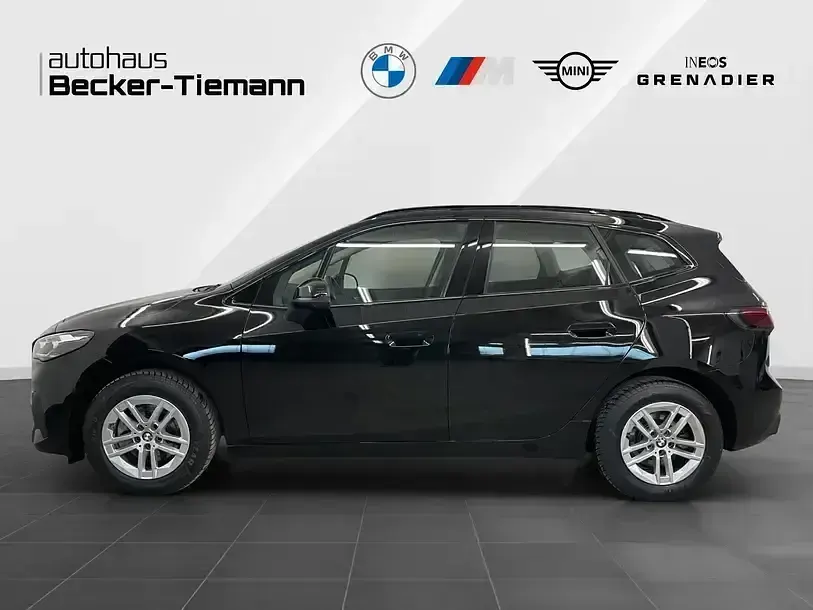 Używany BMW 218 Efficient Dynamics 150 KM (110 kW) 2024 Czarny Minivan