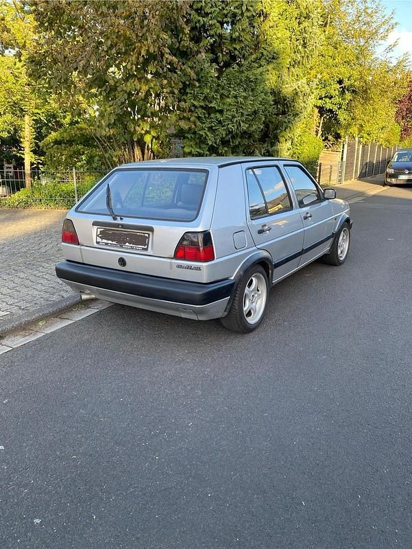 Gebraucht VW Golf III 60 PS (44 kW) 1991 Silber Kleinwagen