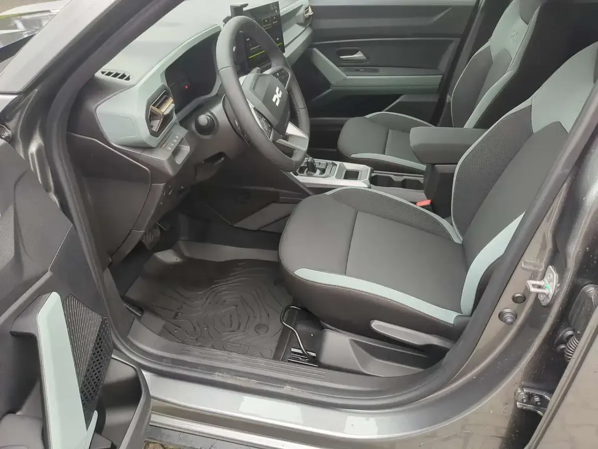Gebraucht Dacia Duster Extreme 122 PS (89 kW) 2026 Dolomitgrau SUV