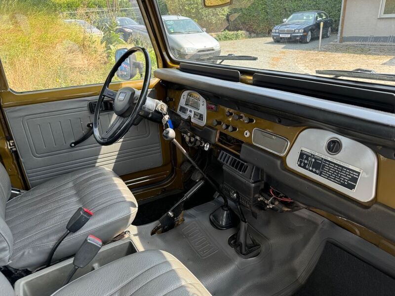 Gebraucht Toyota Land Cruiser 90 PS (66 kW) 1981 Grün SUV