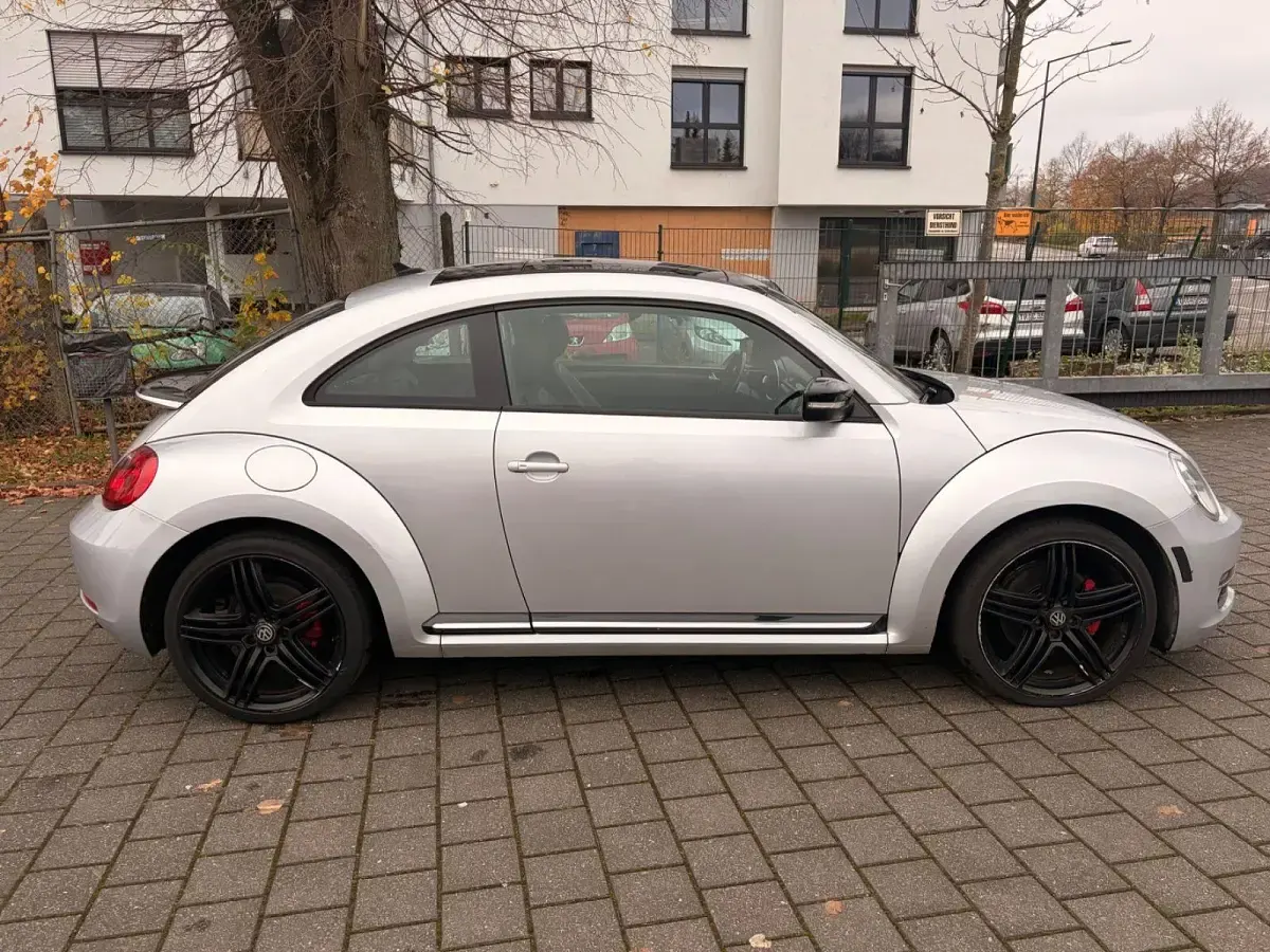 Gebraucht VW Beetle Sport 200 PS (147 kW) 2012 Silber Kleinwagen
