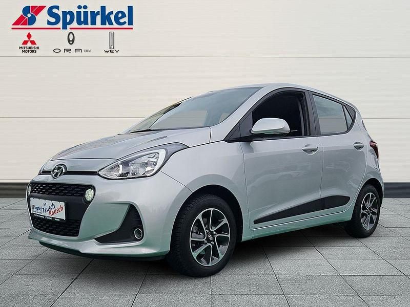 Silber Gebraucht 2018 Hyundai i10 Style Kleinwagen | 13.980 € (Etwas zu teuer) - Bild 1/3