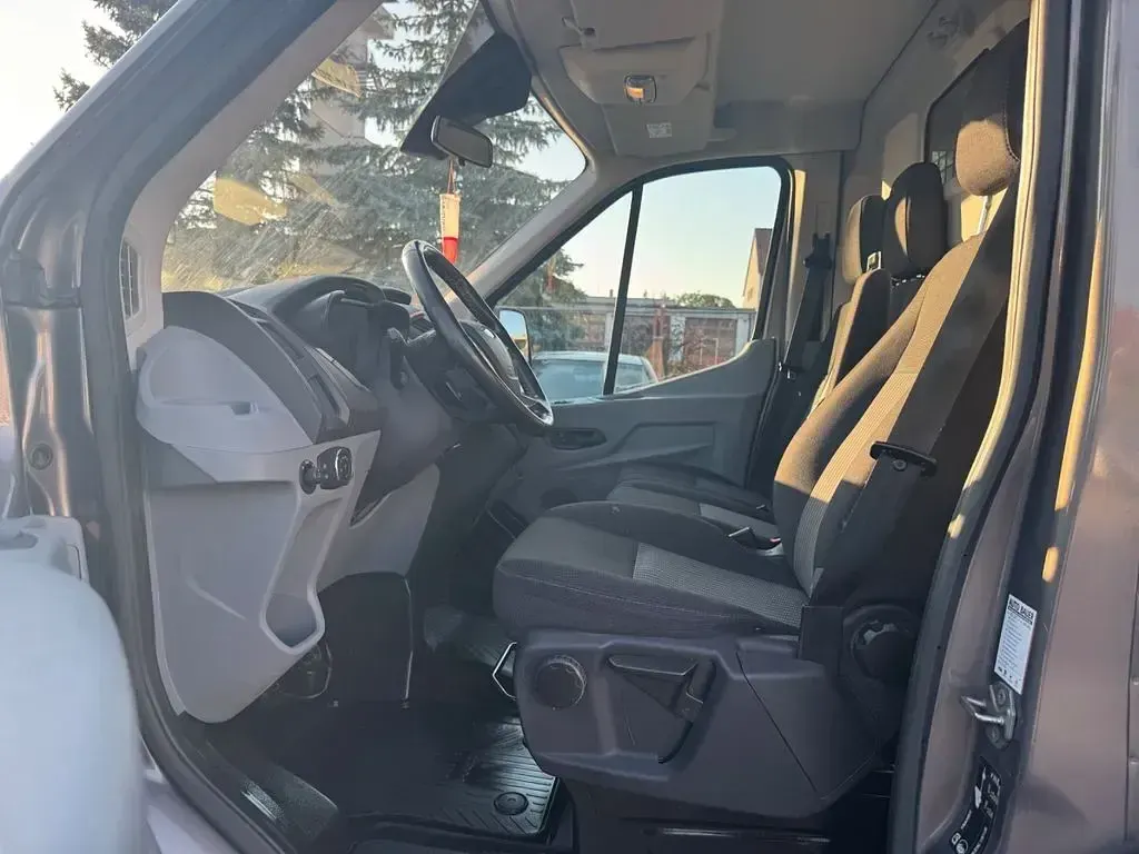 Gebraucht Ford Transit Trend 155 PS (114 kW) 2016 Braun Van / Kleinbus