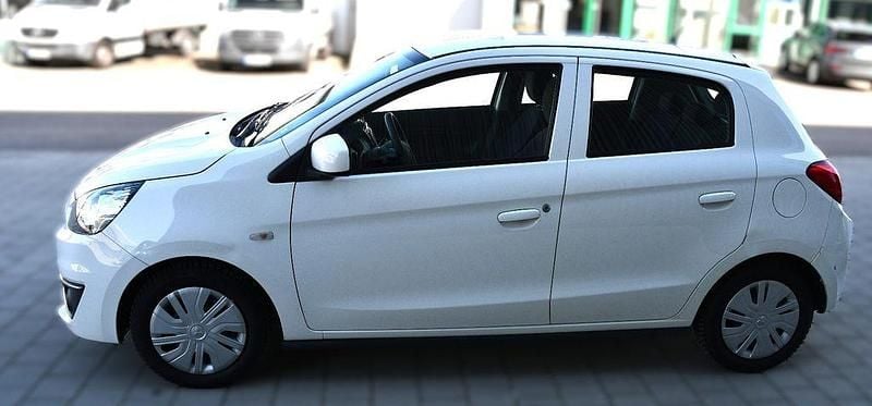 Gebraucht Mitsubishi Space Star Basis 71 PS (52 kW) 2017 Weiß Kleinwagen