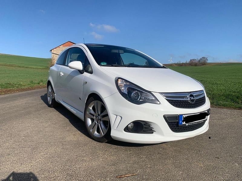 Gebraucht Opel Corsa OPC 95 PS (69 kW) 2010 Weiß Kleinwagen