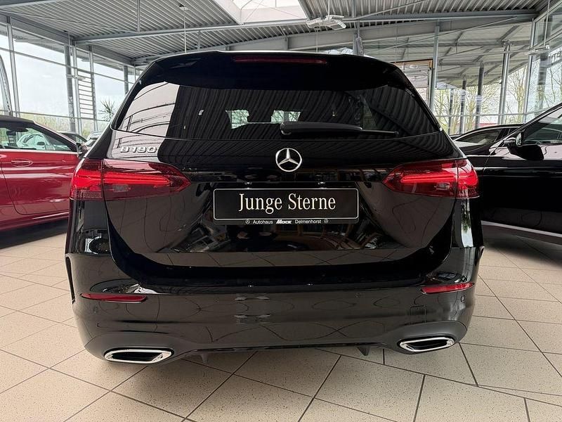 Gebraucht Mercedes B180 Premium 136 PS (100 kW) 2026 Schwarz Kleinwagen
