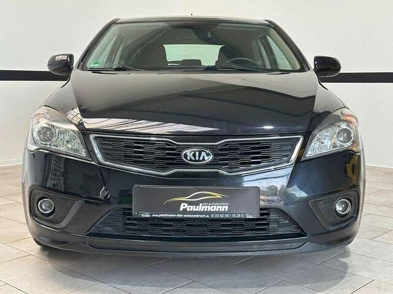 Gebraucht Kia Ceed Edition 7 125 PS (91 kW) 2013 Schwarz Kleinwagen