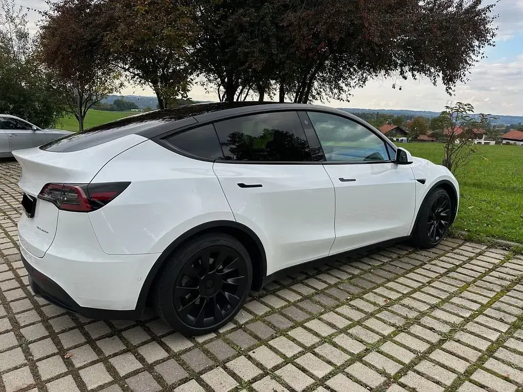 Gebraucht Tesla Model Y 274 kW (373 PS) 2022 Weiß SUV