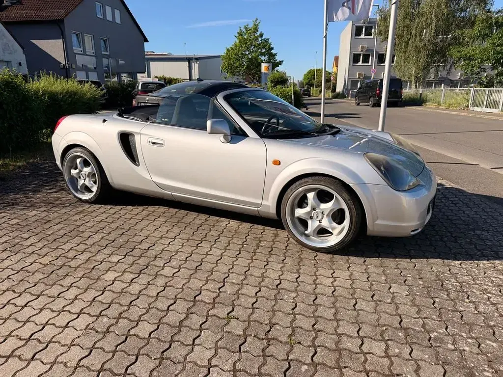 Gebraucht Toyota MR2 140 PS (102 kW) 2000 Silber Cabrio