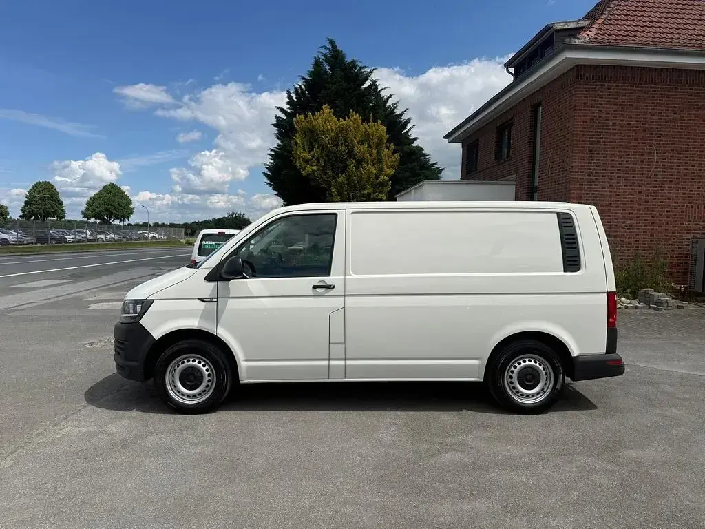 Gebraucht VW Transporter 150 PS (110 kW) 2018 Weiß Van