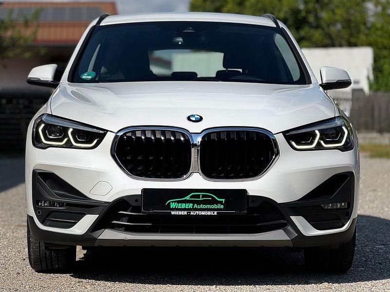 Weiß Gebraucht 2019 BMW X1 Advantage SUV | 20.999 € (Guter Preis) - Bild 1/4