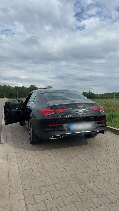 Gebraucht Mercedes CLA200 163 PS (119 kW) 2023 Schwarz Coupé