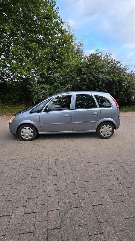 Silber Gebraucht 2006 Opel Meriva Van / Kleinbus | 2.000 € (Fairer Preis) - Bild 1/4