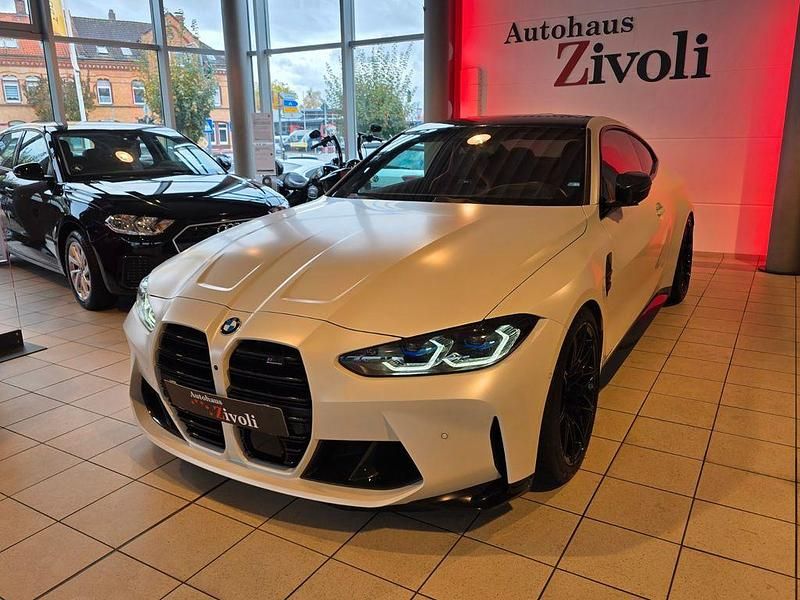 Weiß Gebraucht 2022 BMW M4 Performance Coupé | 75.990 € (Teuer) - Bild 1/3