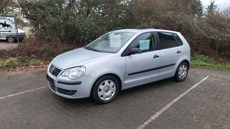 Silber Gebraucht 2007 VW Polo Kleinwagen | 4.000 € (Etwas zu teuer) - Bild 1/4