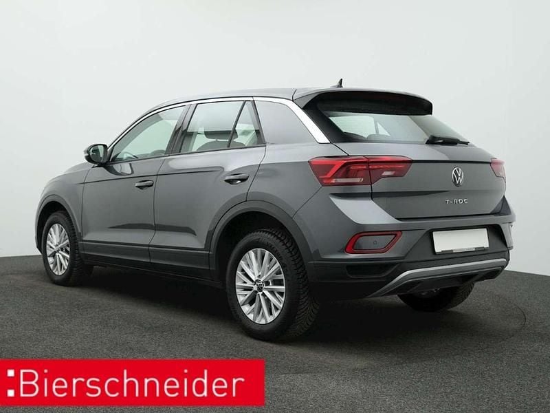 Gebraucht VW T-Roc Basis 116 PS (85 kW) 2024 Grau SUV