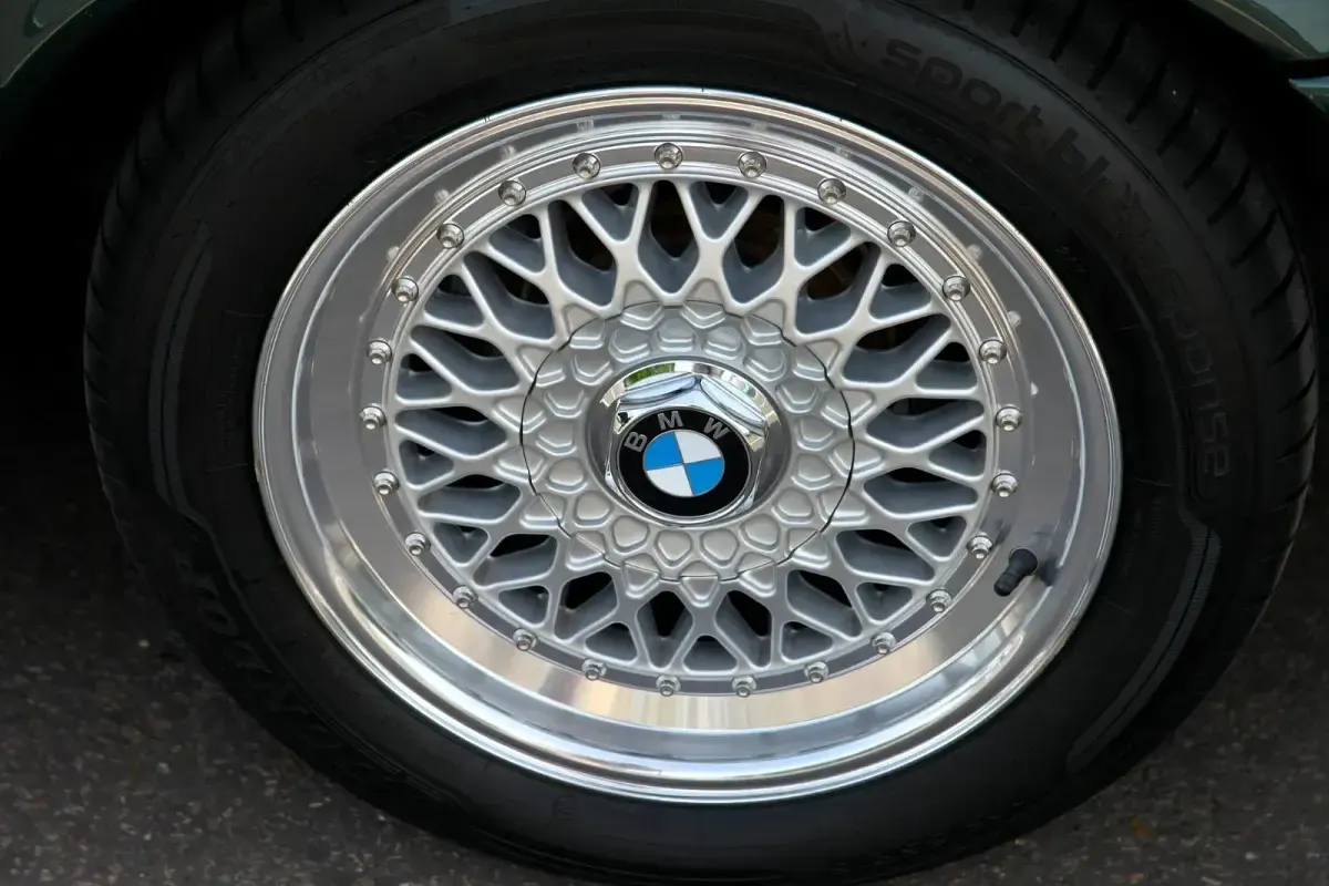 Gebraucht BMW 520 150 PS (110 kW) 1995 Grün Limousine