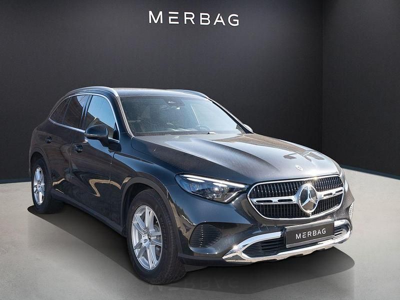 Gebraucht Mercedes GLC200 204 PS (150 kW) 2025 Metalliclack graphitgrau SUV