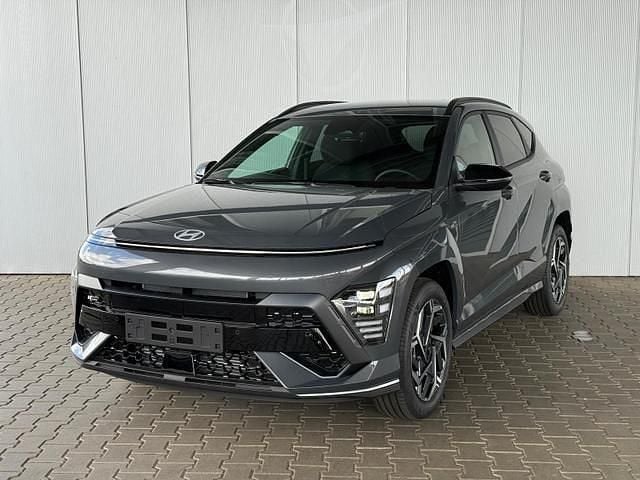 Shimmering silver metallic Neu 2025 Hyundai Kona N Line SUV | 28.350 € (Guter Preis) - Bild 1/1