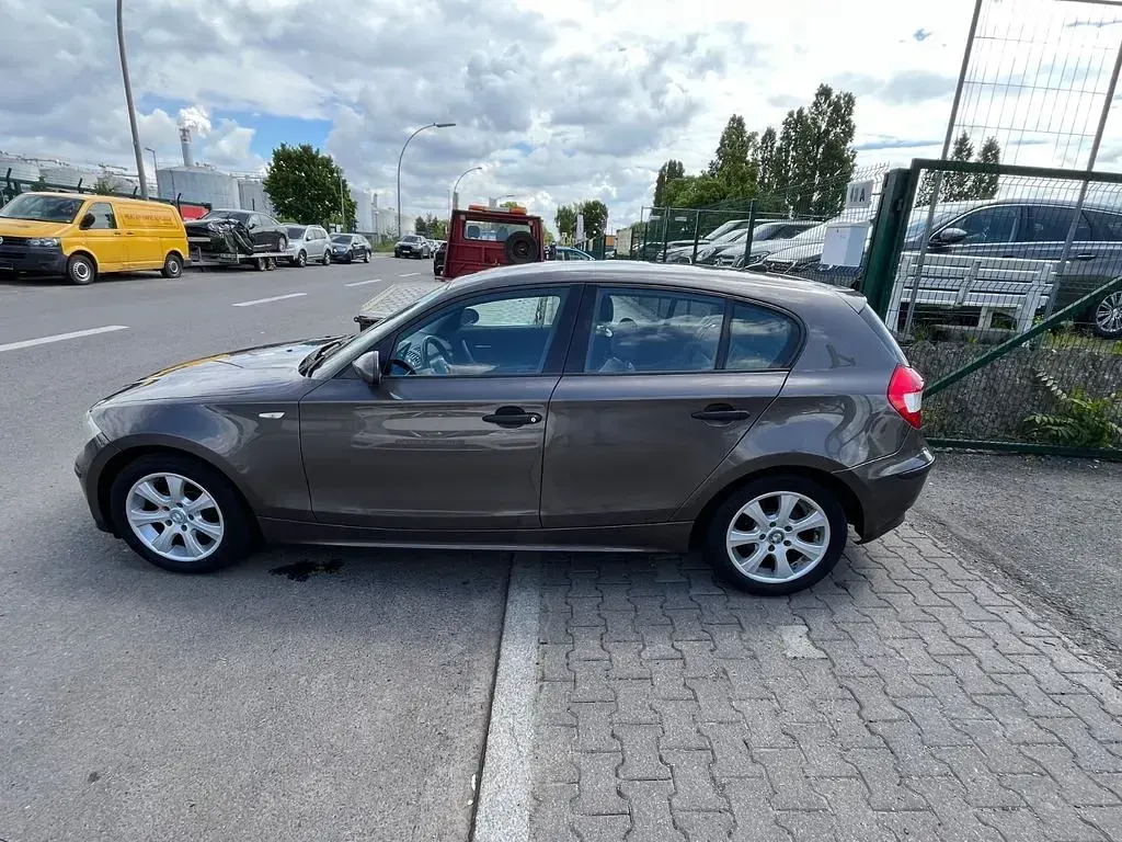Gebraucht BMW 118 129 PS (94 kW) 2006 Braun Kleinwagen
