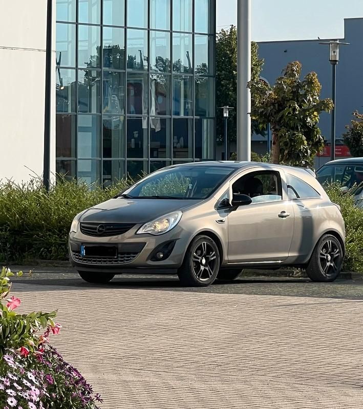 Gebraucht Opel Corsa 69 PS (50 kW) 2011 Beige Kleinwagen