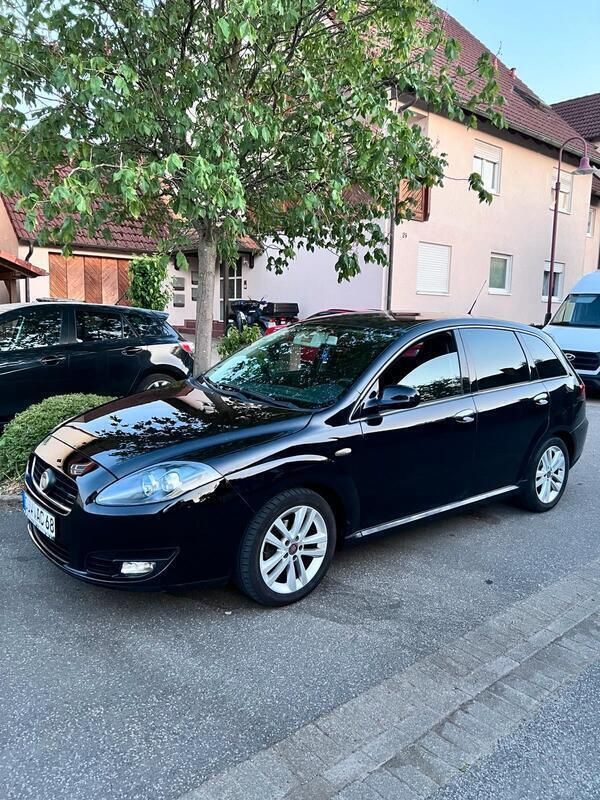 Schwarz Gebraucht 2008 Fiat Croma Kombi | 2.250 € (Etwas zu teuer) - Bild 1/4