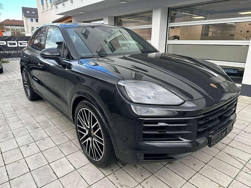 Schwarz Neu 2025 Porsche Cayenne SUV | 129.900 € (Fairer Preis) - Bild 1/4