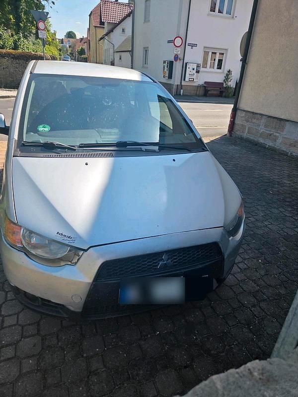 Gebraucht Mitsubishi Colt 95 PS (69 kW) 2009 Silber Kleinwagen