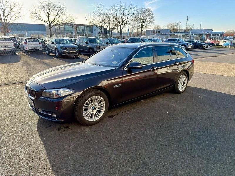 Braun Gebraucht 2017 BMW 520 Performance Kombi | 17.500 € (Guter Preis) - Bild 1/4