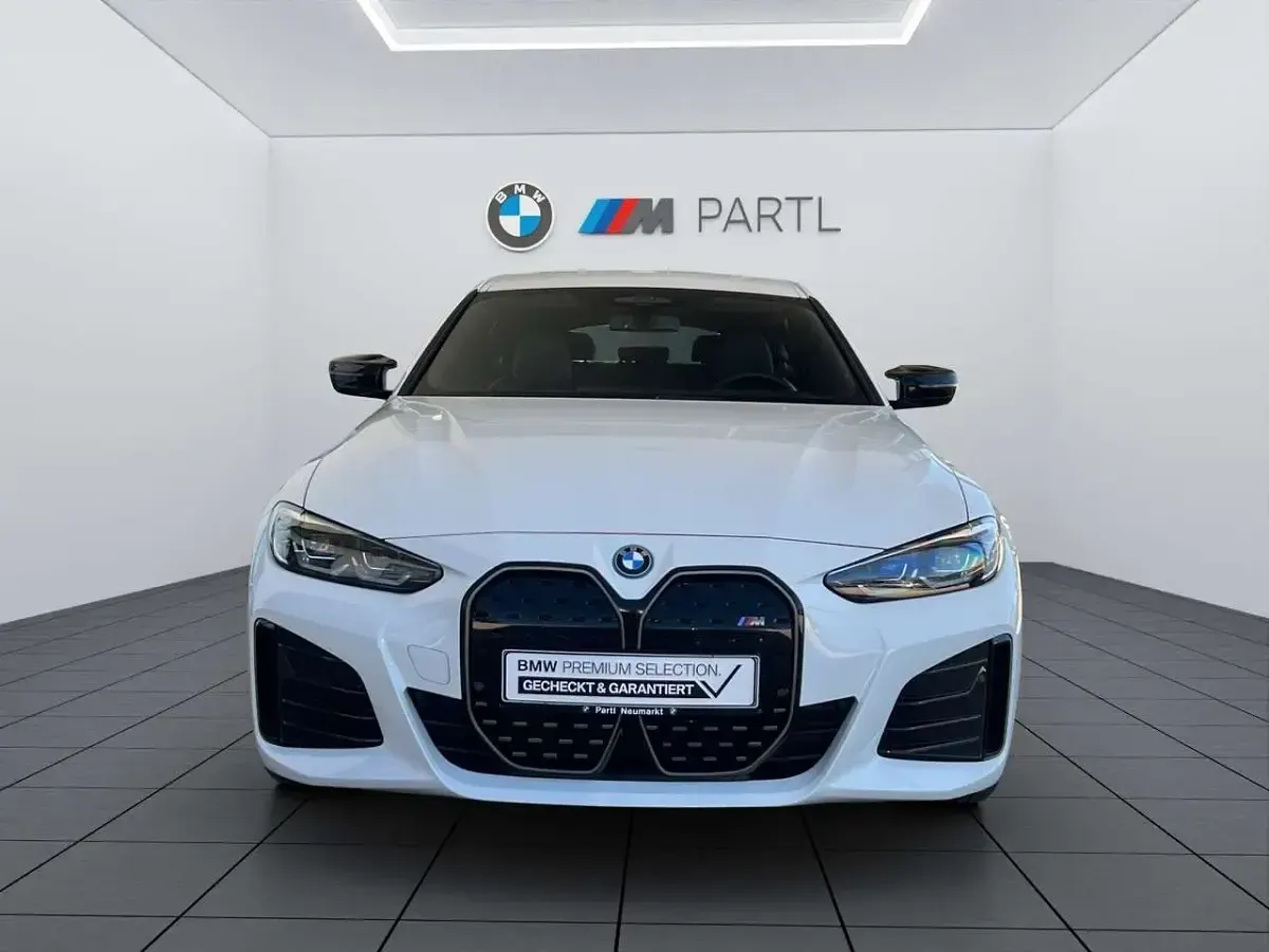 Gebraucht BMW i4 Performance 400 kW (544 PS) 2024 Weiß Limousine