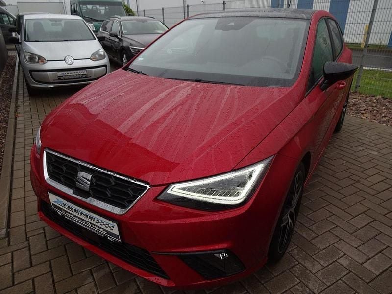 Rot Gebraucht 2022 Seat Ibiza Beats Limousine | 20.990 € (Fairer Preis) - Bild 1/4