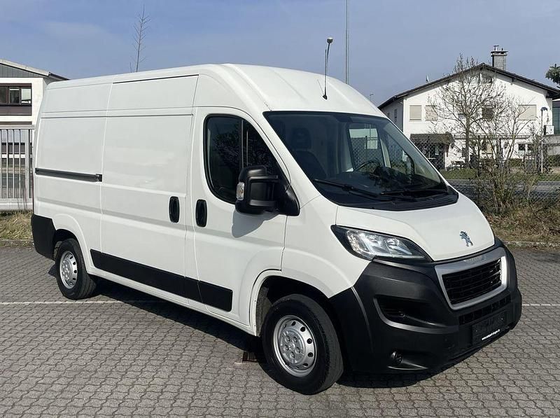 Gebraucht Peugeot Boxer 131 PS (96 kW) 2019 Weiß Van