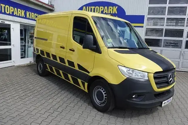 Używany Mercedes Sprinter 163 KM (119 kW) 2020 Żółty Van
