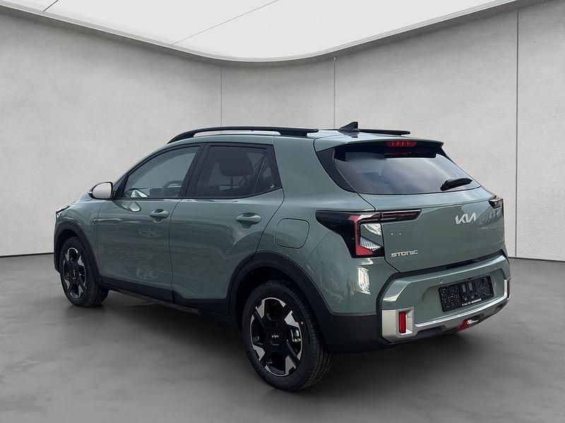 Neu Kia Stonic Vision 101 PS (74 kW) 2026 Grün SUV