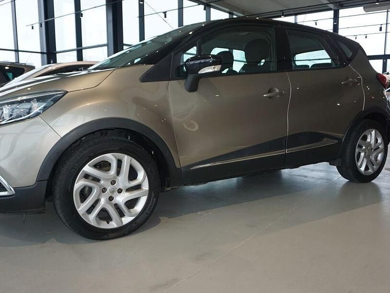 Gebraucht Renault Captur Luxe 120 PS (88 kW) 2015 Braun SUV