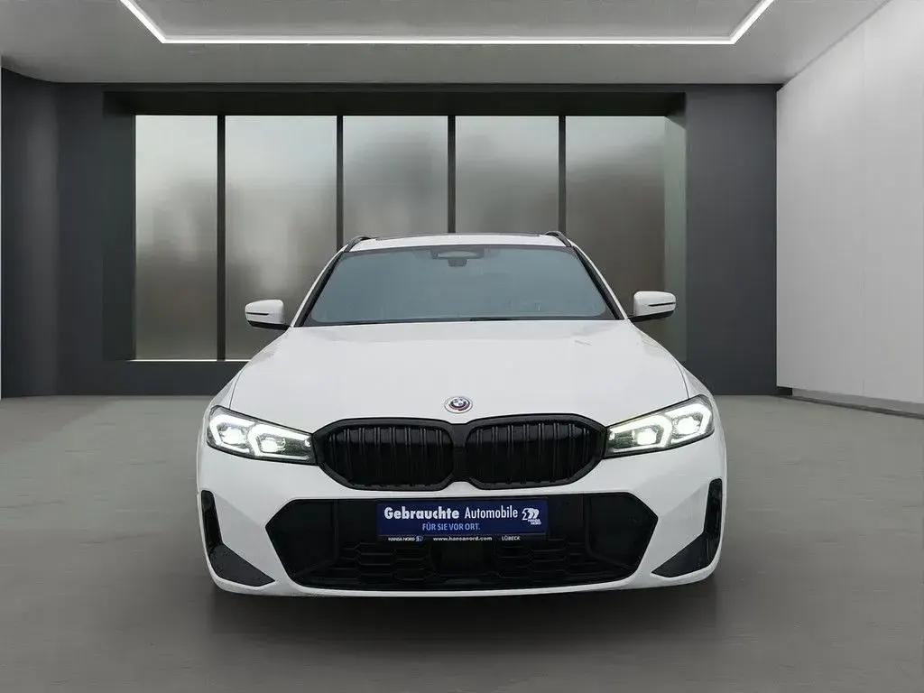 Gebraucht BMW 320 M Sport 190 PS (139 kW) 2022 Weiß Limousine