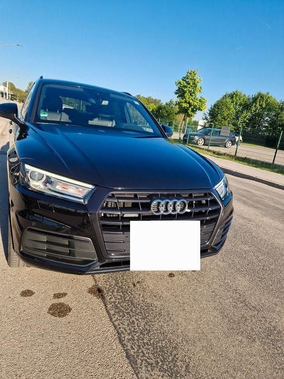 Schwarz Gebraucht 2019 Audi Q5 Design SUV | 22.990 € (Fairer Preis) - Bild 1/4