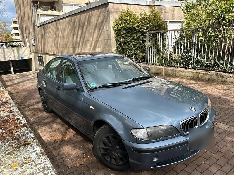Gebraucht BMW 318 143 PS (105 kW) 2002 Blau Limousine
