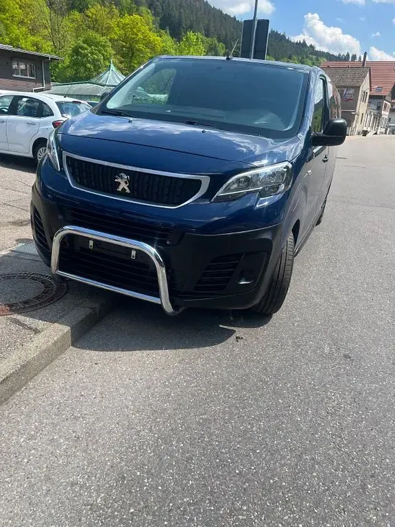 Gebraucht Peugeot Expert 179 PS (131 kW) 2018 Blau Van