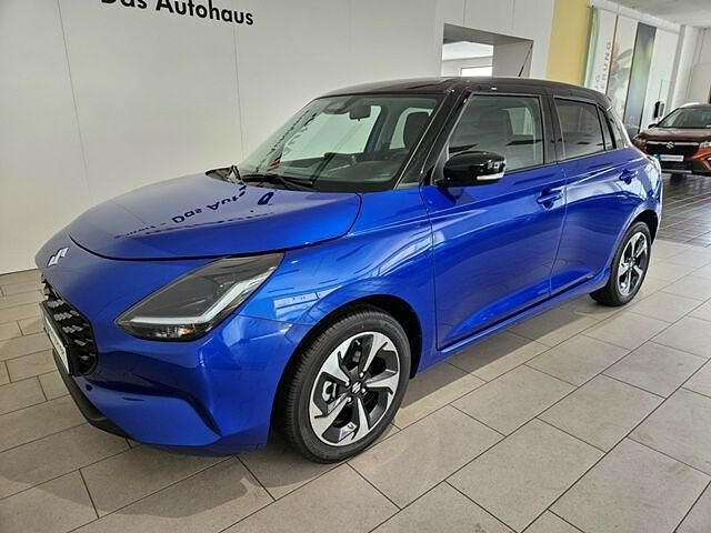 Gebraucht Suzuki Swift Comfort 83 PS (61 kW) 2024 Frontier blue pearl metallic/s Kleinwagen