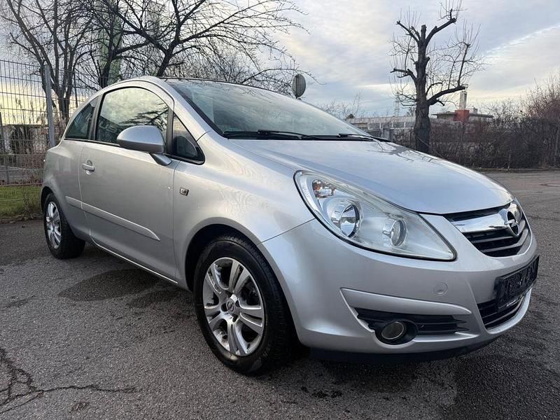 Gebraucht Opel Corsa 90 PS (66 kW) 2007 Silber Limousine