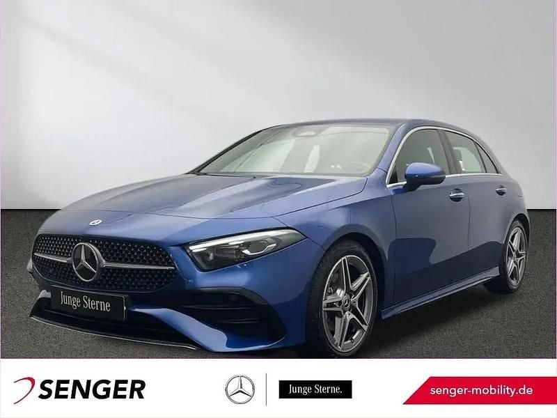 Blau Gebraucht 2024 Mercedes A200 AMG line | 33.980 € (Guter Preis) - Bild 1/1