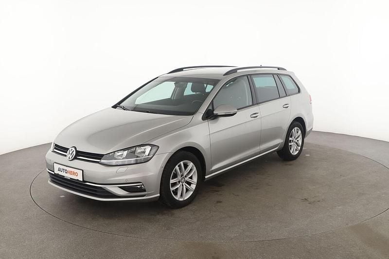 Grau Gebraucht 2017 VW Golf VII Comfortline Kombi | 15.470 € (Fairer Preis) - Bild 1/3